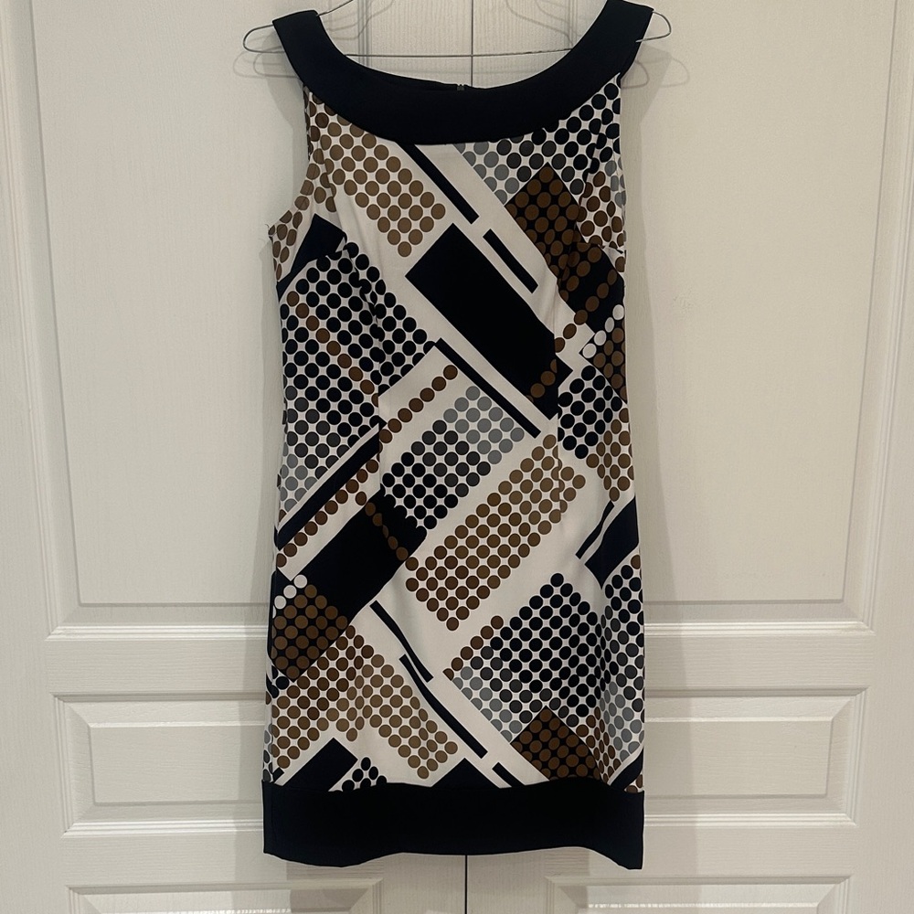 connected apparel Geometric Midi Shift Dress in Black, White & Brown
